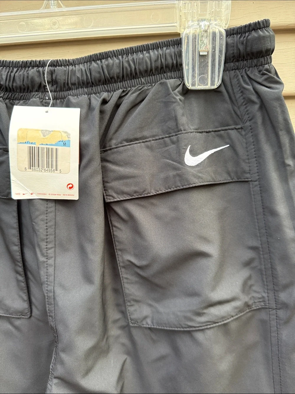 NWT Unisex Nike Dri-Fit Black Swoosh Relaxed  Crop Fitness Short Pants Lining M